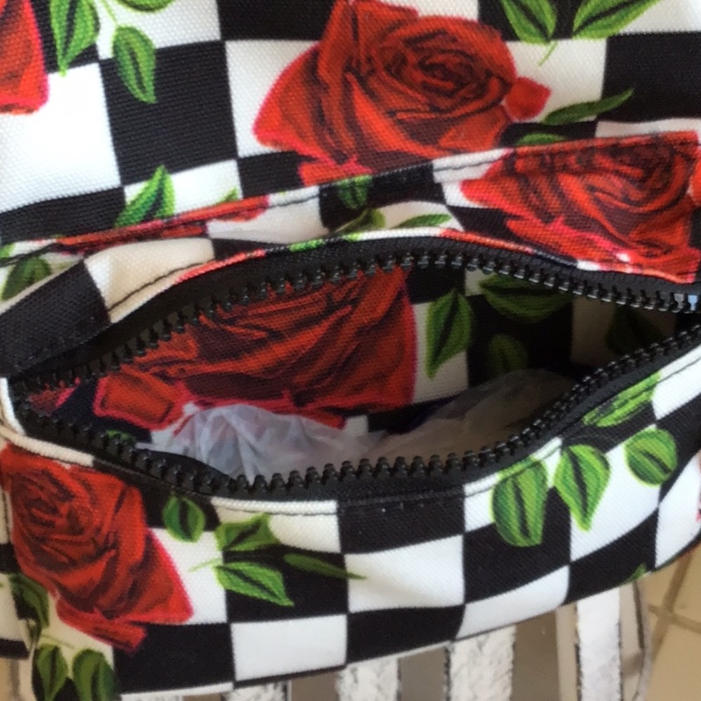‘Spencer’s’ Floral Roses/Checkerboard Mini Backpack NWT - Picture 4 of 9